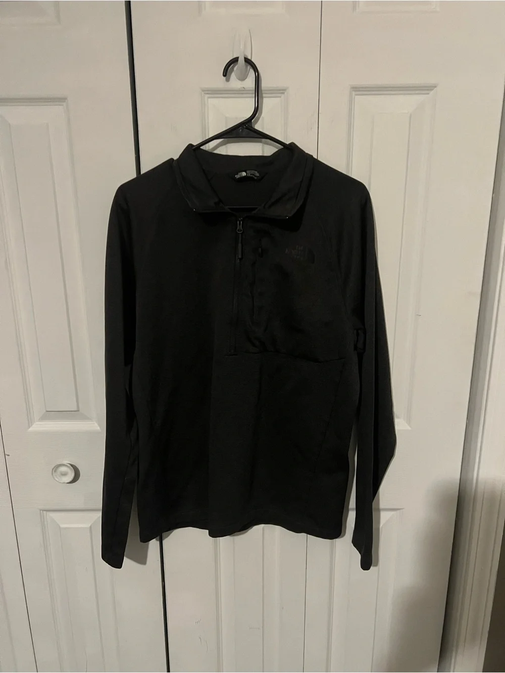 The North Face Men’s Black Half-Zip Fleece Pullover
